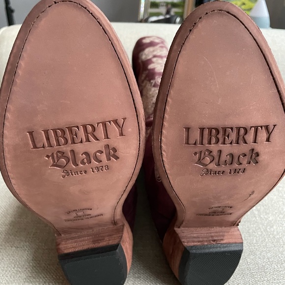 Liberty Black Embroiled Pressed Blossom Cowgirls Boots - Picture 11 of 15